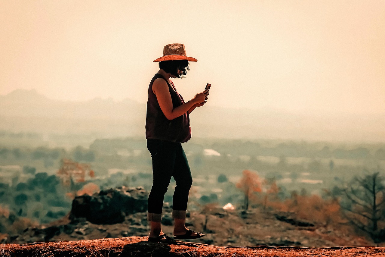 【元店員が教える】スマホ料金を節約する裏ワザ11選をご紹介！のアイキャッチ画像